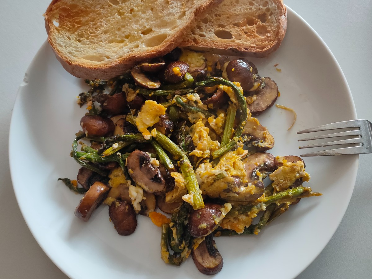 Espárragos salteados